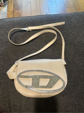 Diesel 1DR Women's Cream Crossbody Bag with Silver Glitter Logo Plaque